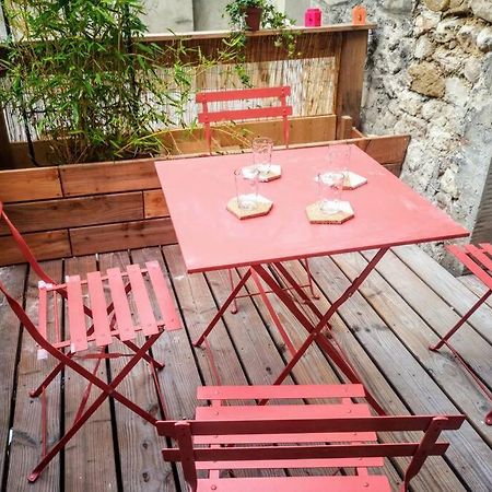 Maison De Village Meublee Avec Terrasse Donzère المظهر الخارجي الصورة